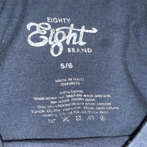 1 5t pair cat & jack shorts and 1 5/6 t shirt - Picture 7 of 10